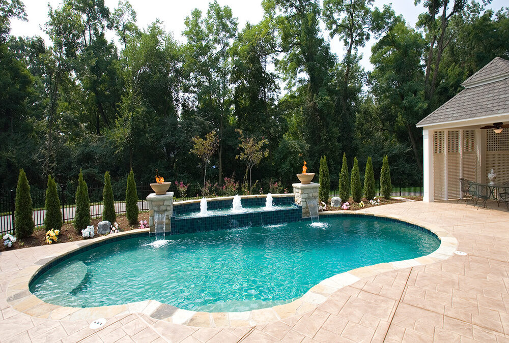 Landscaping Options That Work Well Around a Pool